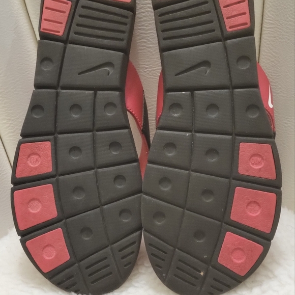 Nike Comfort Cushioned Footbed Womens Size 11 Black Pin Flip Flop Thong Sandals - Picture 6 of 6
